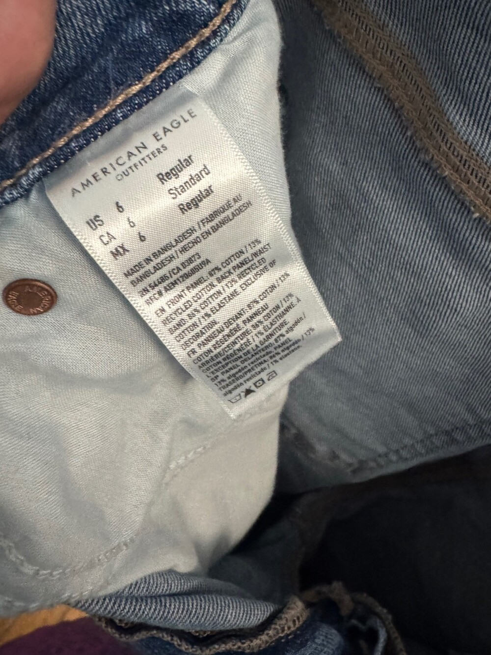 American Eagle Light Wash Straight Leg Jeans Size 6 - Picture 4 of 4